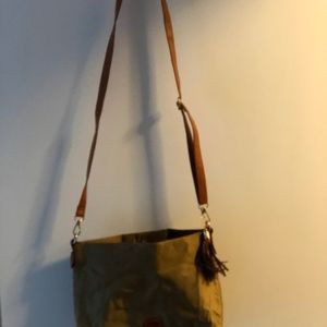 Dooney & Bourke large purse/tote